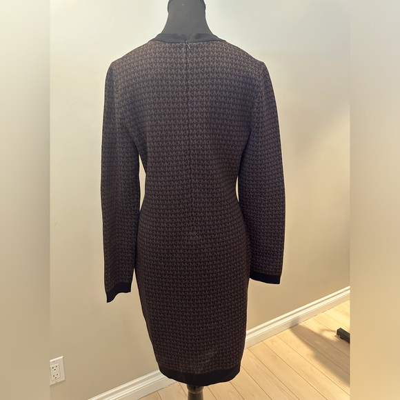 Michael Kors Logo Jacquard Mock Neck Dress - Picture 5 of 10